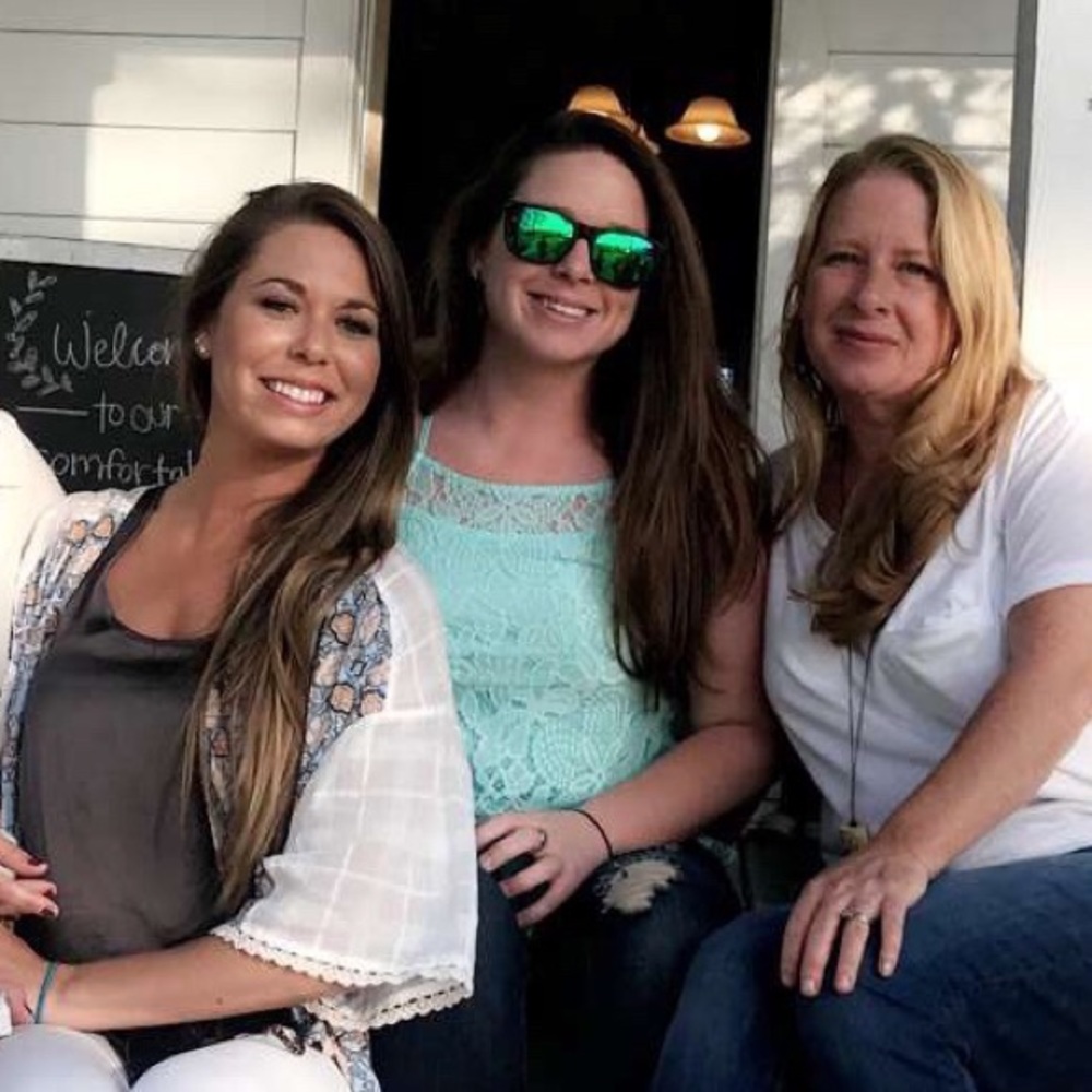 Meet your Posher, Courtney